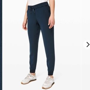 Lululemon On The Fly Joggers - True Navy - Women's SZ 8